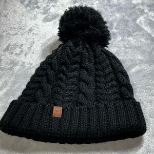Timberland Cable Beanie Pom O/S Women's Black Wool Blend Leather Loop Fold Up